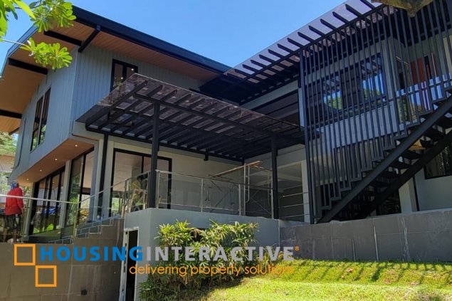 modern house and lot for lease in south forbes park