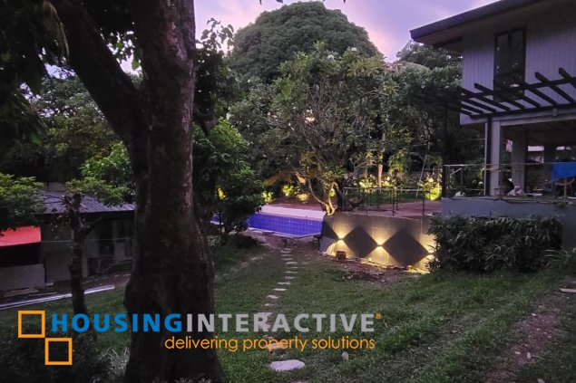 modern house and lot for lease in south forbes park