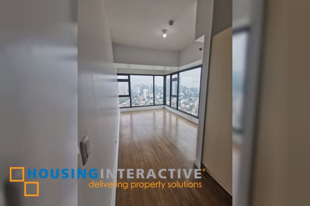 bare 3br unit with balcony for sale in solstice tower 1