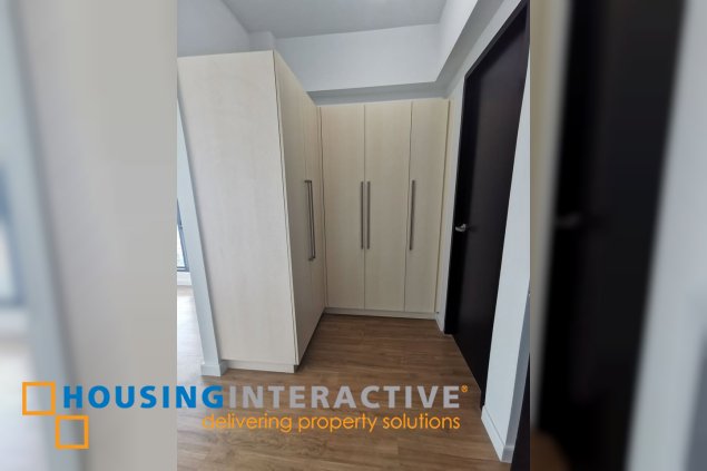 bare 3br unit with balcony for sale in solstice tower 1