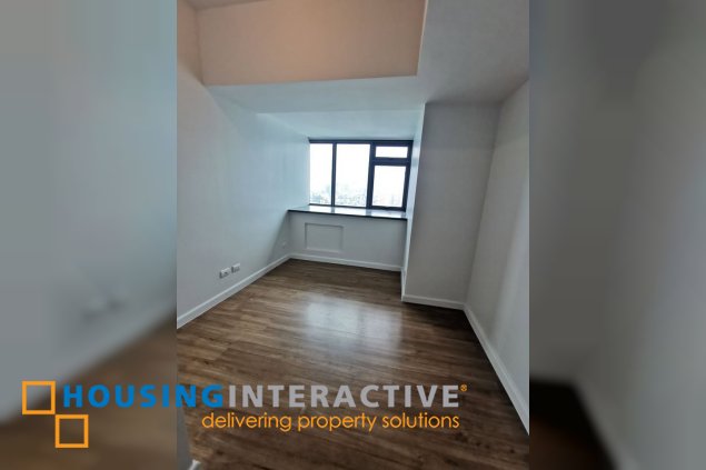 bare 3br unit with balcony for sale in solstice tower 1