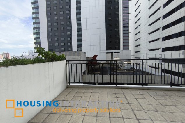 fully-furnished 1 bedroom condo unit with a huge balcony/terrace at solstice towers at circuit makati for sale
