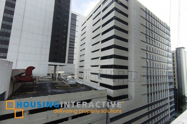 fully-furnished 1 bedroom condo unit with a huge balcony/terrace at solstice towers at circuit makati for sale