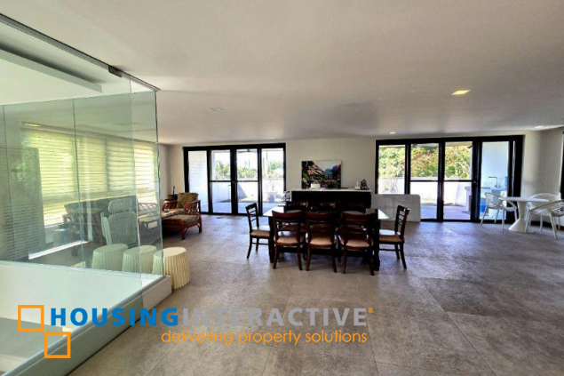 modern house for sale with view in white plains