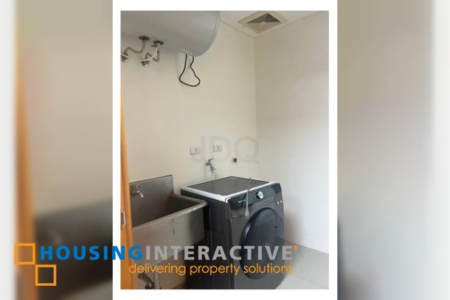 for rent: 2br unit w/ balcony at park terraces makati