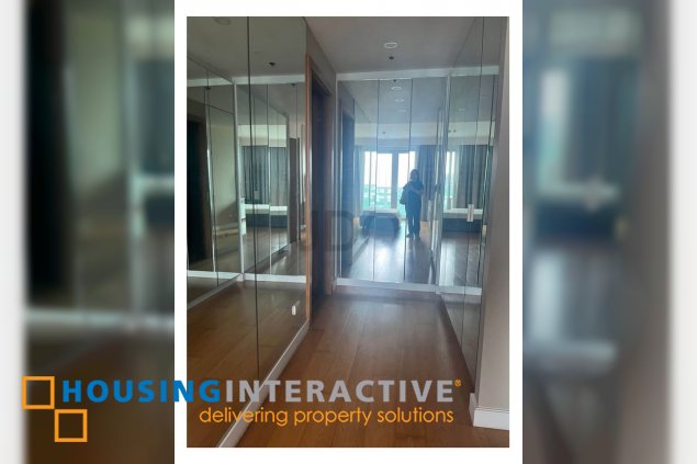for rent: 2br unit w/ balcony at park terraces makati