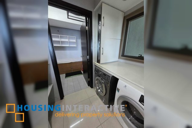 nicely furnished 2br unit with parking for lease in the residences at greenbelt