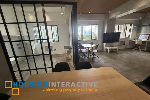 furnished 2br unit with balcony and parking for rent in park terraces