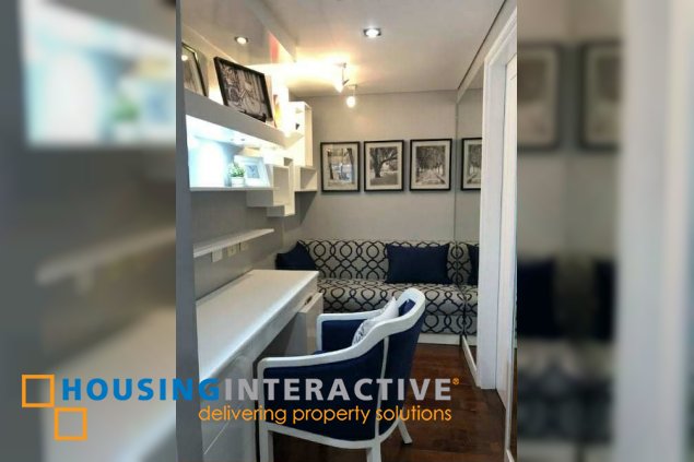 nicely furnished 2br unit with parking for lease in the residences at greenbelt