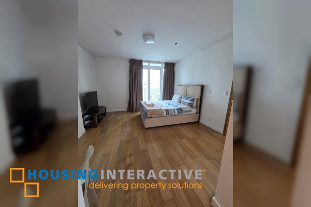 fully furnished 1br unit with balcony and parking for lease in park terraces