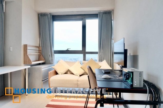 4br penthouse unit with balcony and parking for rent in uptown ritz residences