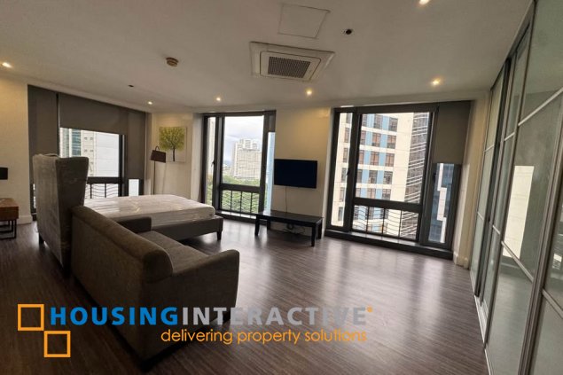 fully furnished 3br unit with parking for rent in essensa east forbes