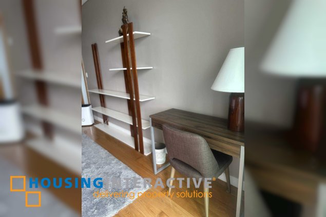 fully furnished 2br unit with balcony and parking for lease in park terraces