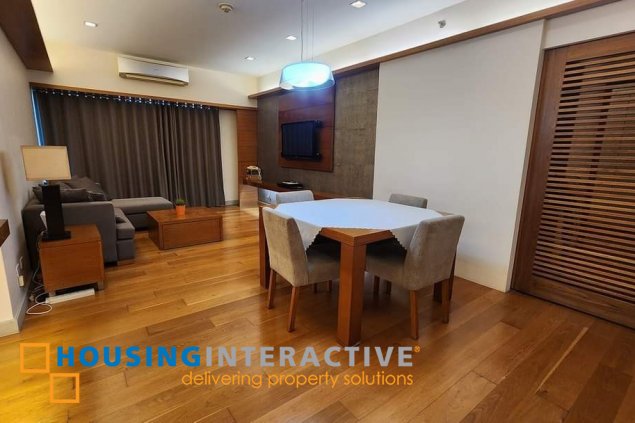furnished 2br unit with parking for lease in the residences at greenbelt