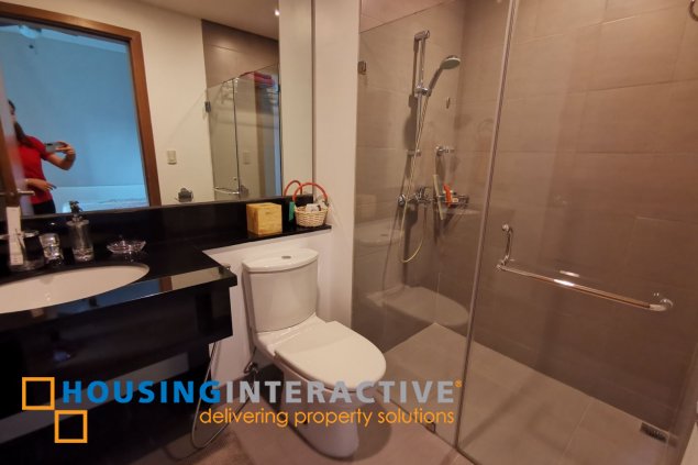 furnished 2br unit with parking for lease in park terraces