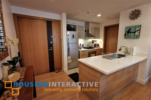 furnished 2br unit with parking for lease in park terraces