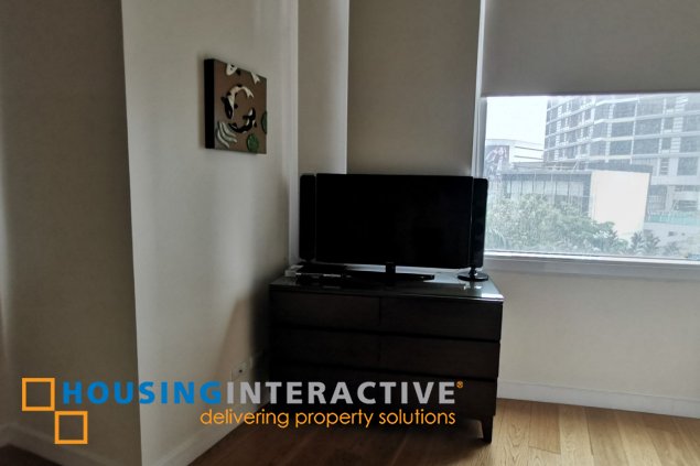 furnished 2br unit with parking for lease in park terraces