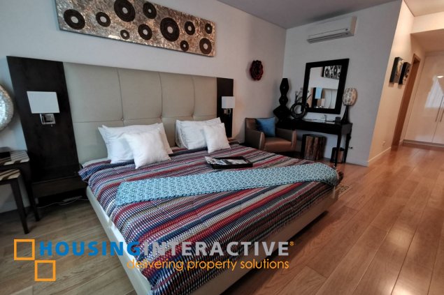 furnished 2br unit with parking for lease in park terraces