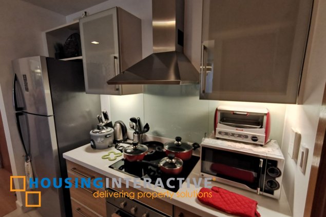 furnished 2br unit with parking for lease in park terraces