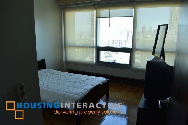 furnished 2br unit with parking for lease in the residences at greenbelt