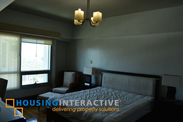 furnished 2br unit with parking for lease in the residences at greenbelt