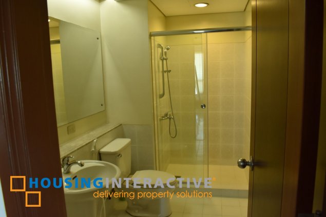 furnished 2br unit with parking for lease in the residences at greenbelt