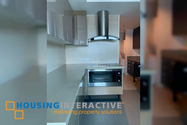 fully furnished 3br with 2 parking for rent