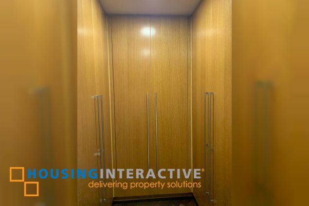 fully furnished 3br with 2 parking for rent