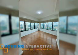 semi furnished 3br with parking for rent