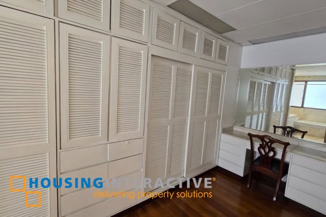 2br condo unit with parking for lease in l'ermitage