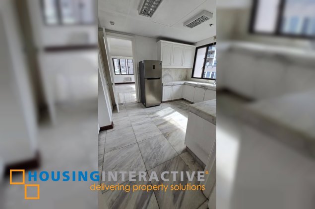 2br condo unit with parking for lease in l'ermitage