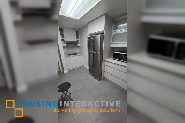 fully furnished 2br unit with parking for rent in one salcedo place