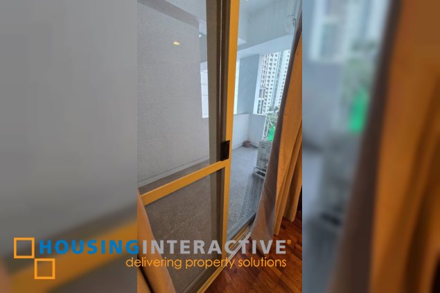 fully furnished 2br unit with parking for rent in one salcedo place