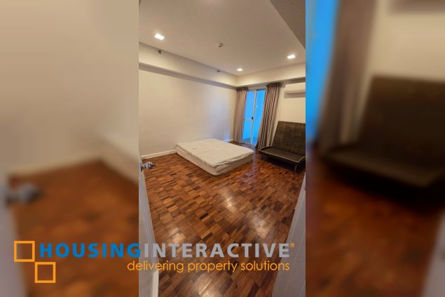 fully furnished 2br unit with parking for rent in one salcedo place