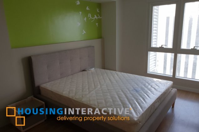 fully furnished 1br unit with balcony and parking for lease in two serendra