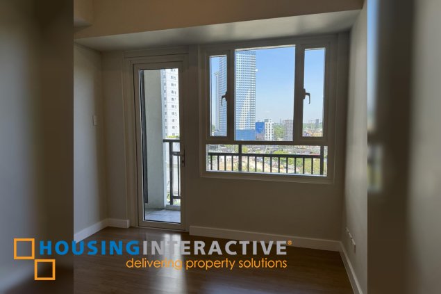 brandnew 2br unit with balcony and parking for sale in the arton by rockwell