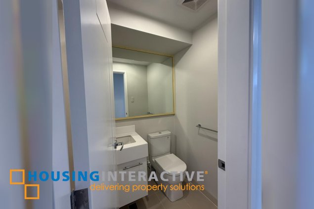 brandnew 2br unit with balcony and parking for sale in the arton by rockwell