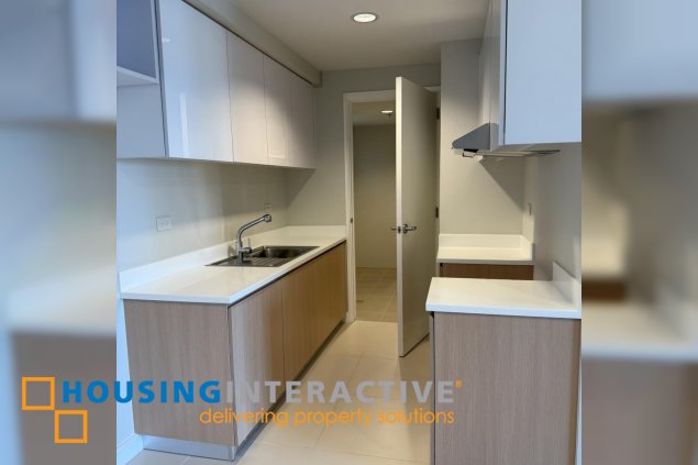 brandnew 2br unit with balcony and parking for sale in the arton by rockwell