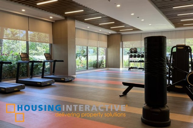 brandnew 2br unit with balcony and parking for sale in the arton by rockwell