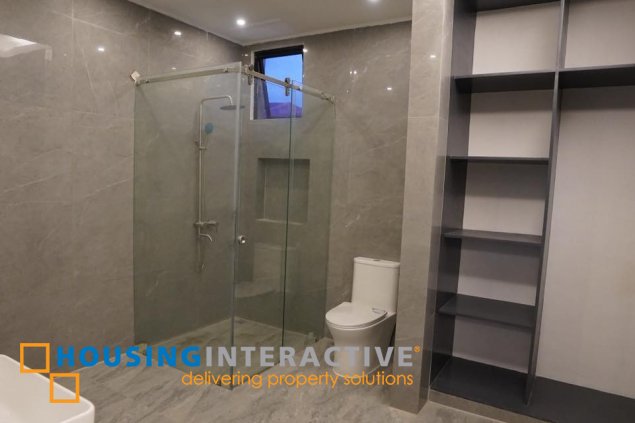 6br brandnew house for sale in greenwoods executive village