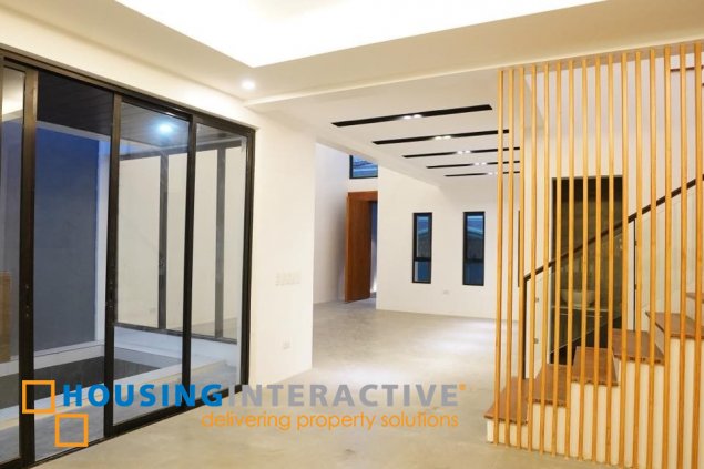 6br brandnew house for sale in greenwoods executive village