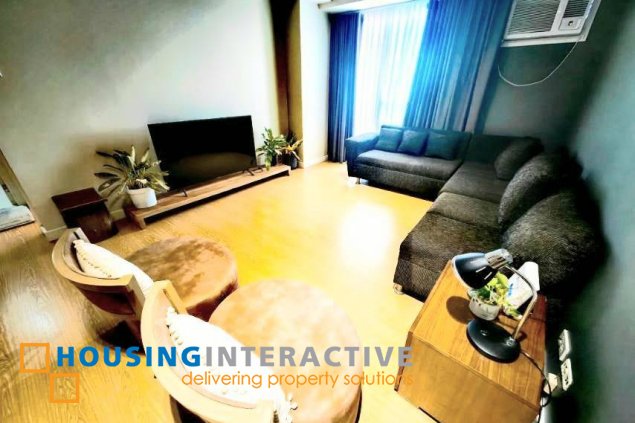 furnished 1br unit with parking for lease in the grove by rockwell