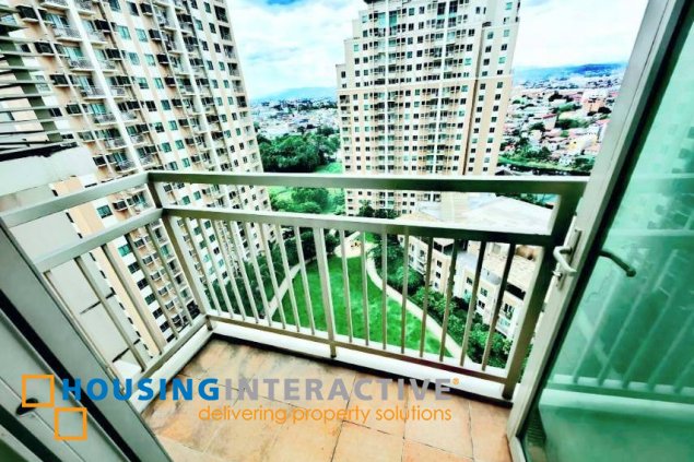 furnished 1br unit with parking for lease in the grove by rockwell