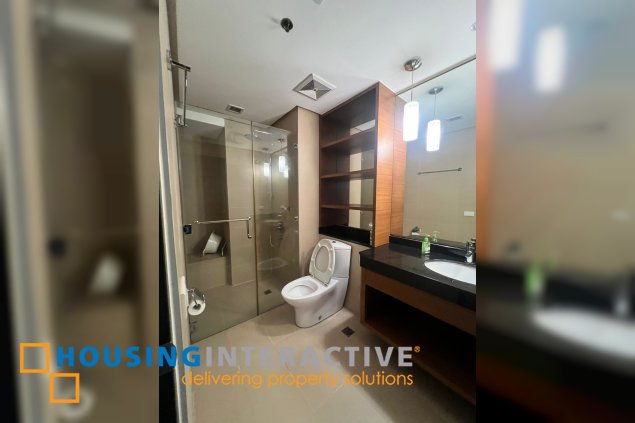 fully furnished 1br unit with balcony and parking for rent in one serendra
