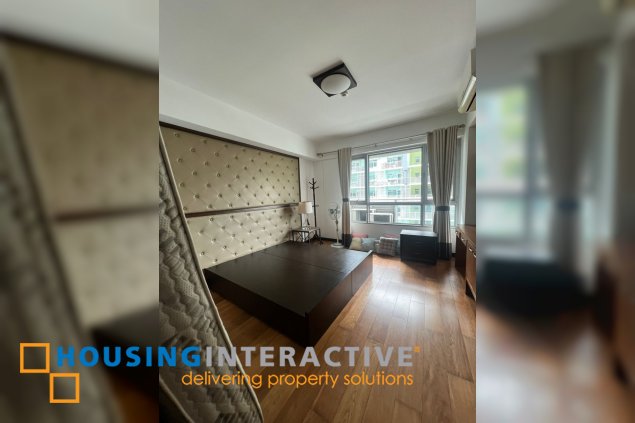 fully furnished 1br unit with balcony and parking for rent in one serendra