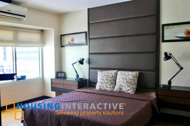fully furnished 1br unit with balcony for lease in one serendra