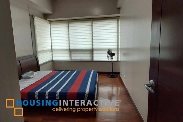 furnished 2br unit with parking for lease in the residences at greenbelt