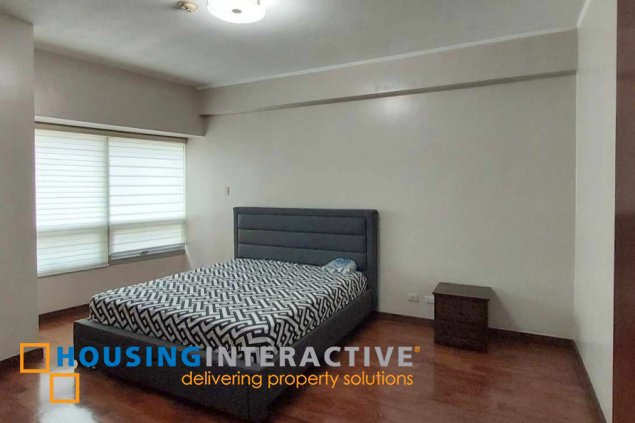 furnished 2br unit with parking for lease in the residences at greenbelt