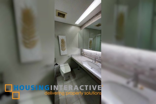 furnished 2br unit with parking for lease in the residences at greenbelt