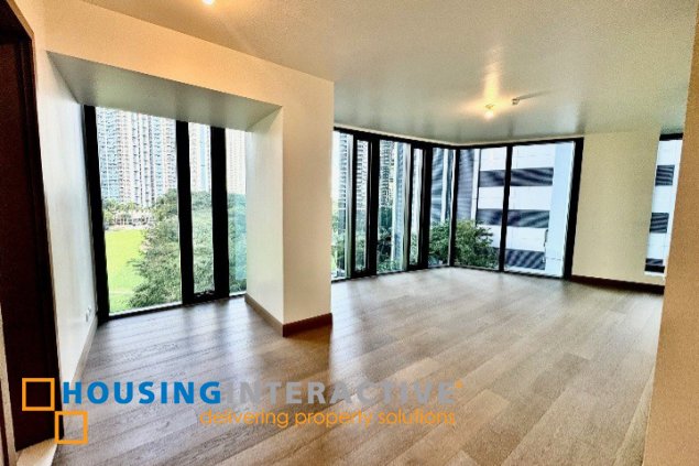 deluxe condo unit with parking for sale in aurelia residences